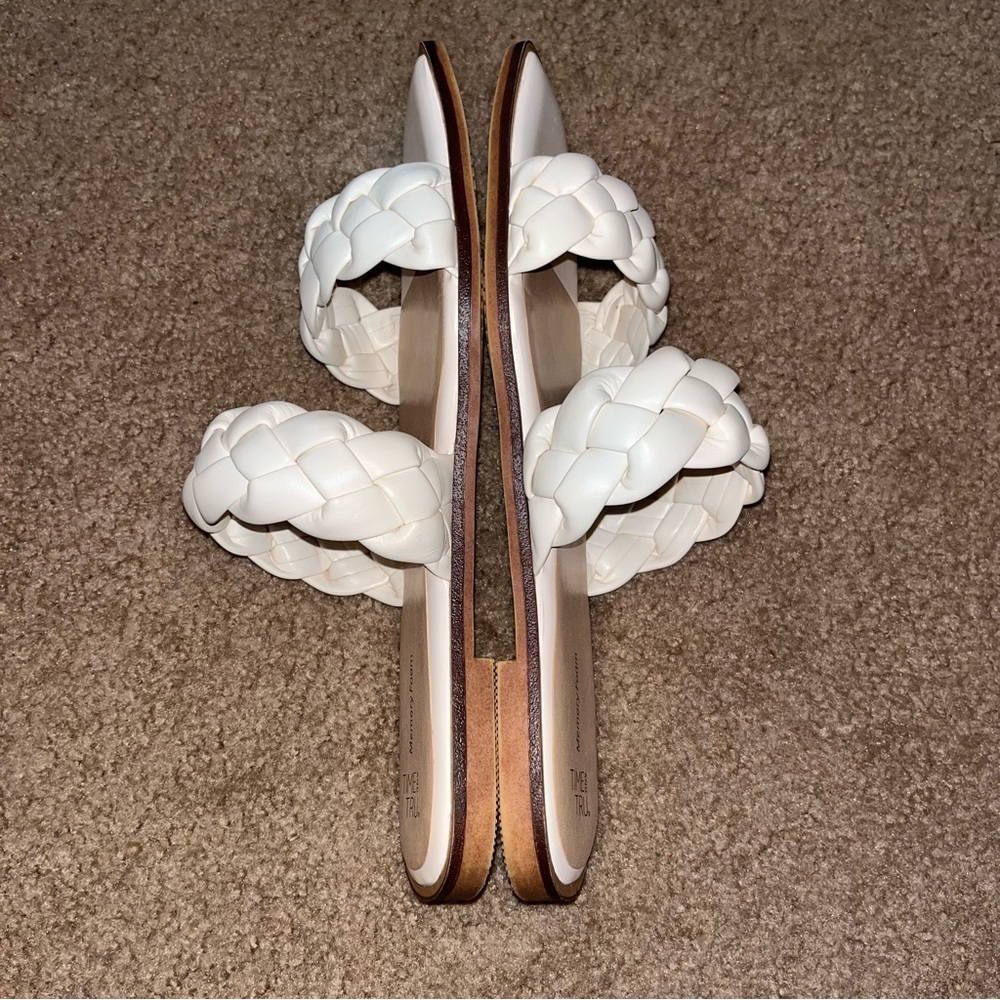 Time and Tru size 10 women’s sandal flats cream with braided straps - Picture 5 of 8